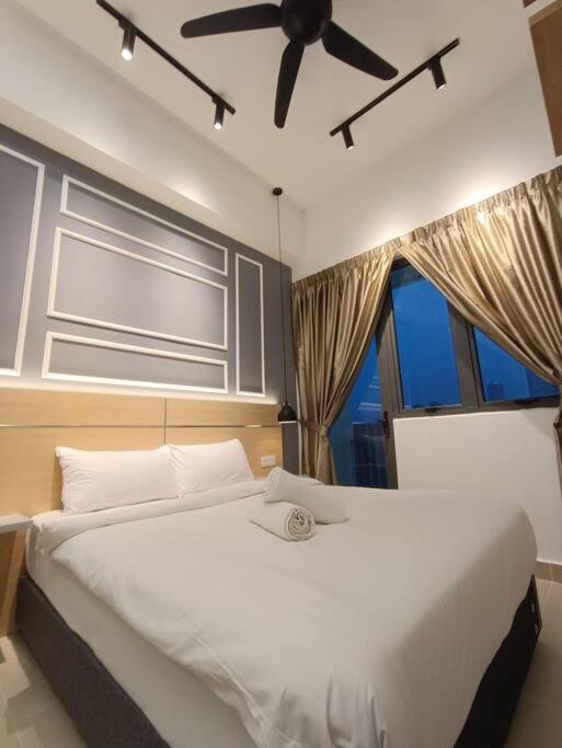 Cl 27A Insta Klcc View & Infinity Pool View Apartment Kuala Lumpur Exterior photo