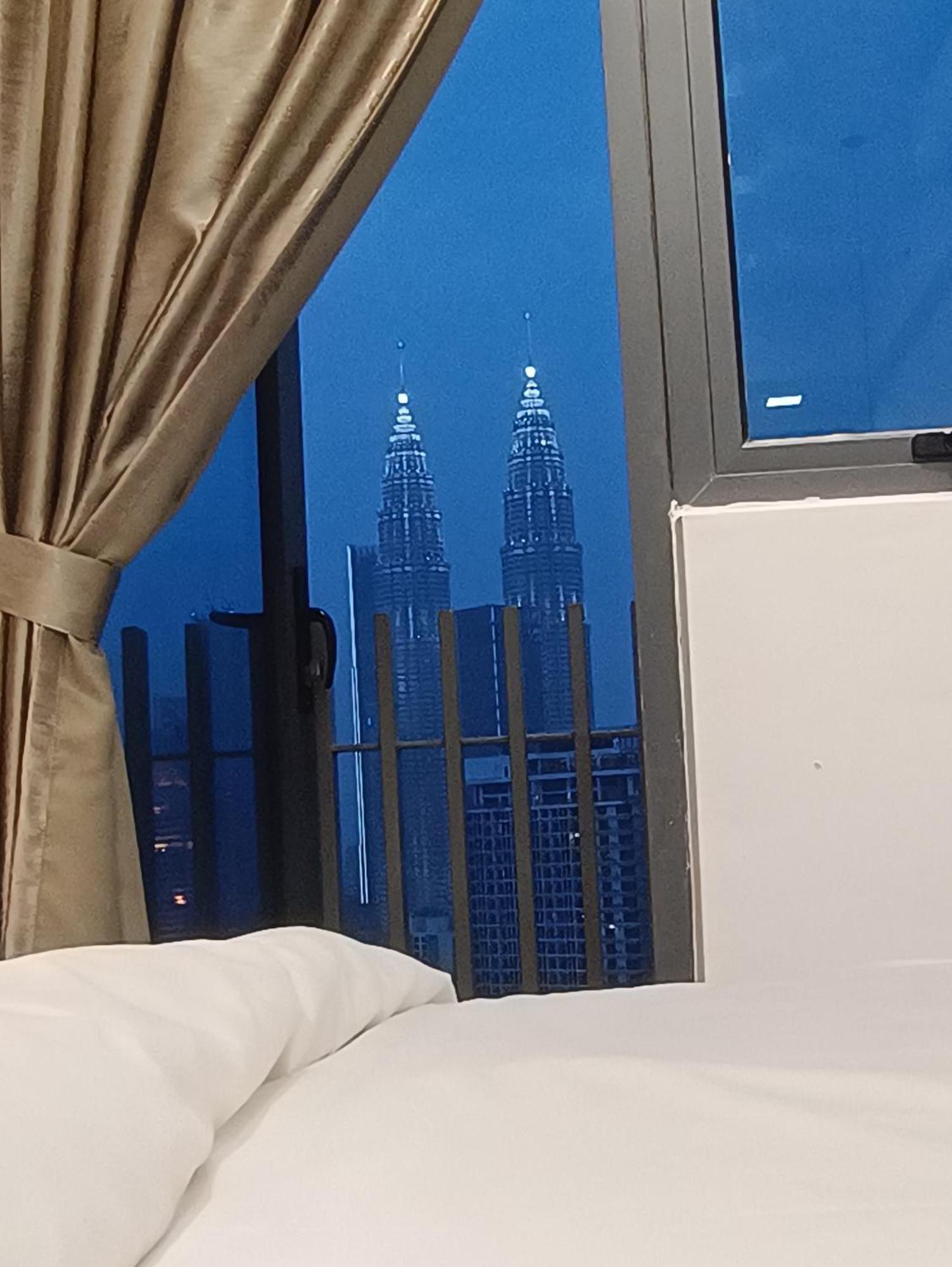 Cl 27A Insta Klcc View & Infinity Pool View Apartment Kuala Lumpur Exterior photo